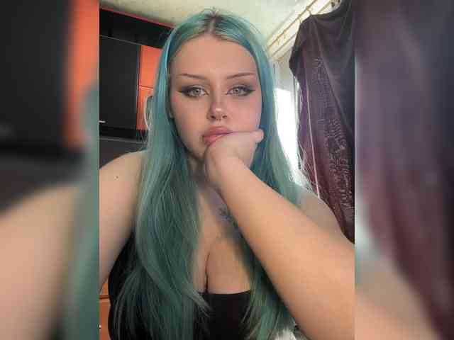 Miss_Nestle webcam