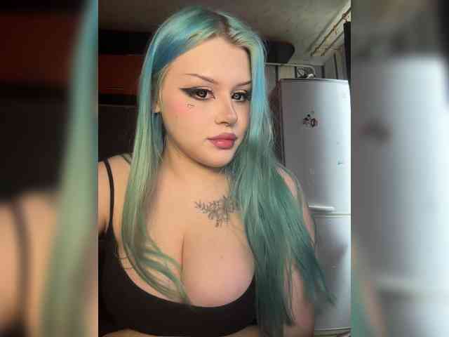 Miss_Nestle webcam