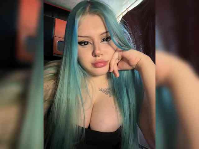 Miss_Nestle webcam