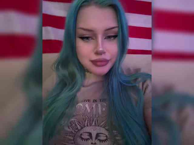 Miss_Nestle webcam