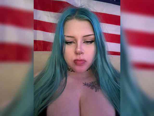 Miss_Nestle webcam
