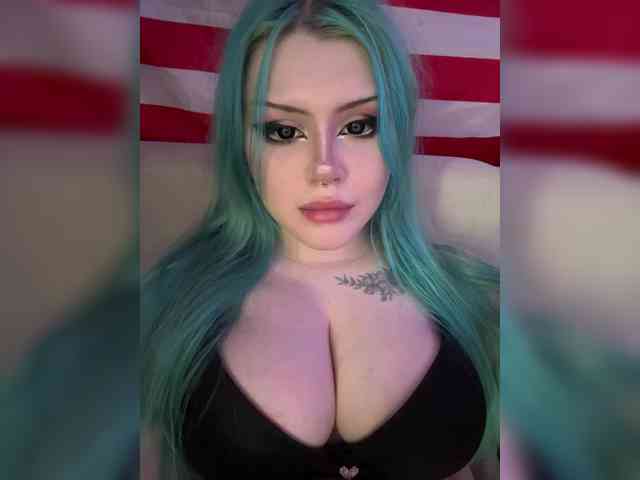 Miss_Nestle webcam