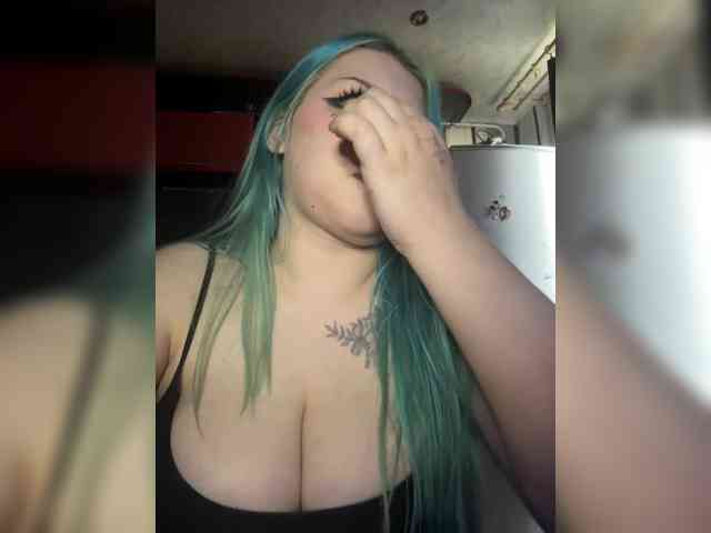 Miss_Nestle webcam