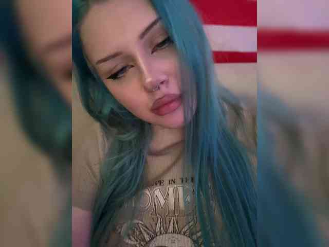 Miss_Nestle webcam