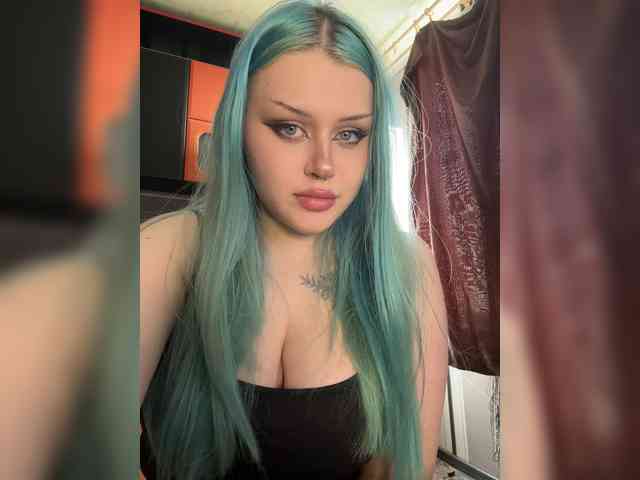Miss_Nestle webcam