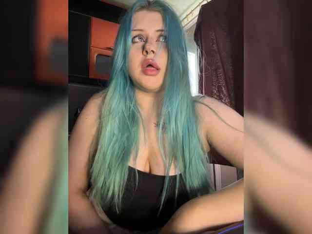 Miss_Nestle webcam
