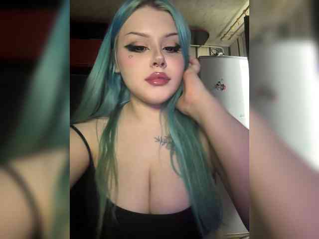 Miss_Nestle webcam