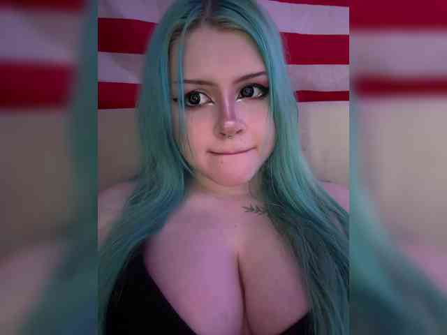 Miss_Nestle webcam