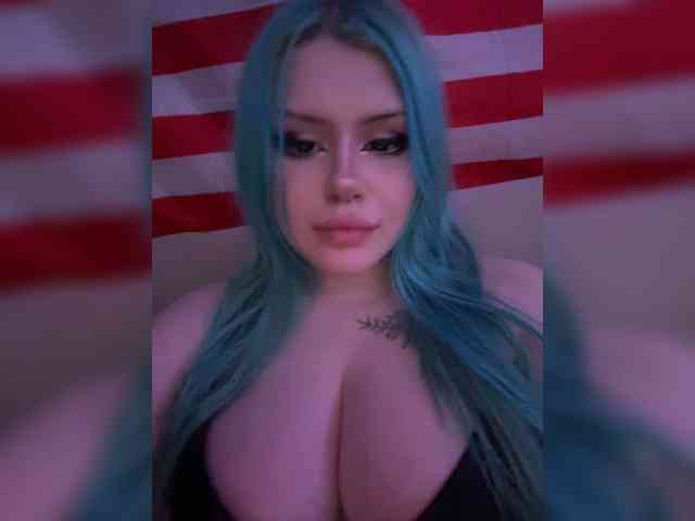 Miss_Nestle webcam