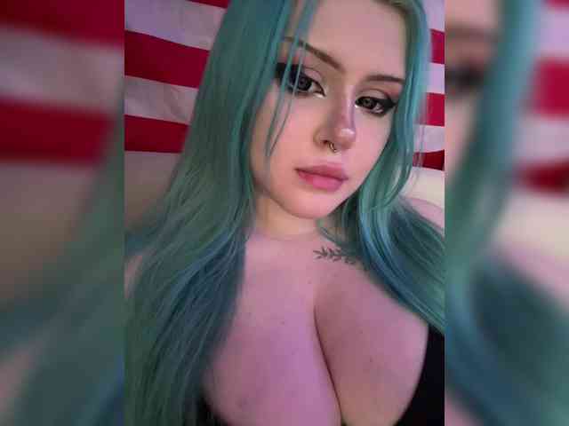 Miss_Nestle webcam