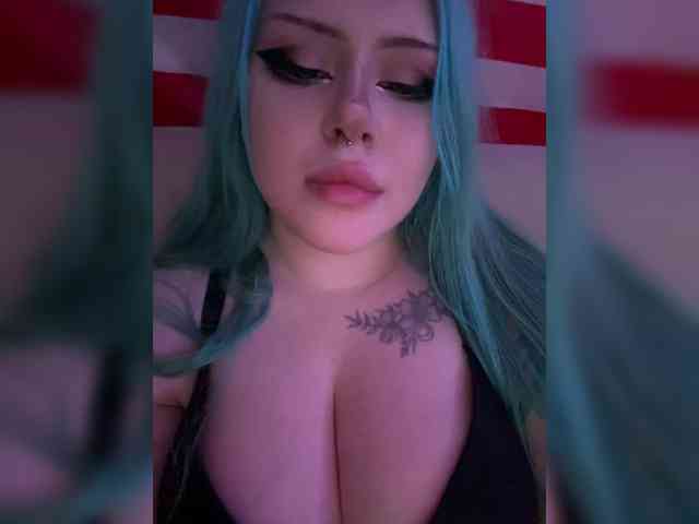 Miss_Nestle webcam