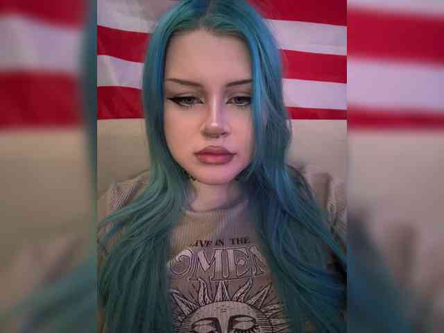 Miss_Nestle webcam