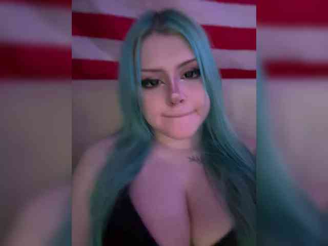 Miss_Nestle webcam