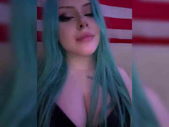 Miss_Nestle webcam