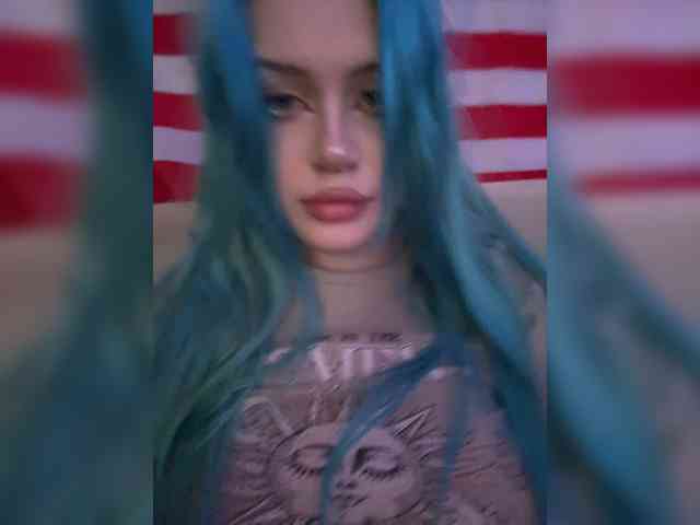 Miss_Nestle webcam