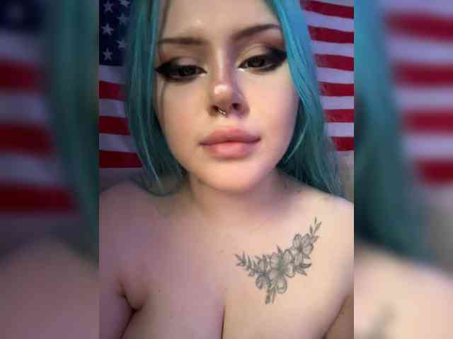 Miss_Nestle webcam