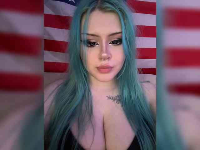Miss_Nestle webcam