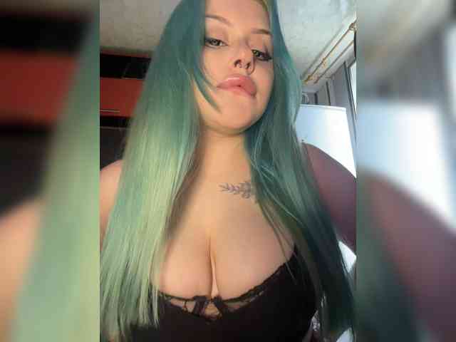 Miss_Nestle webcam
