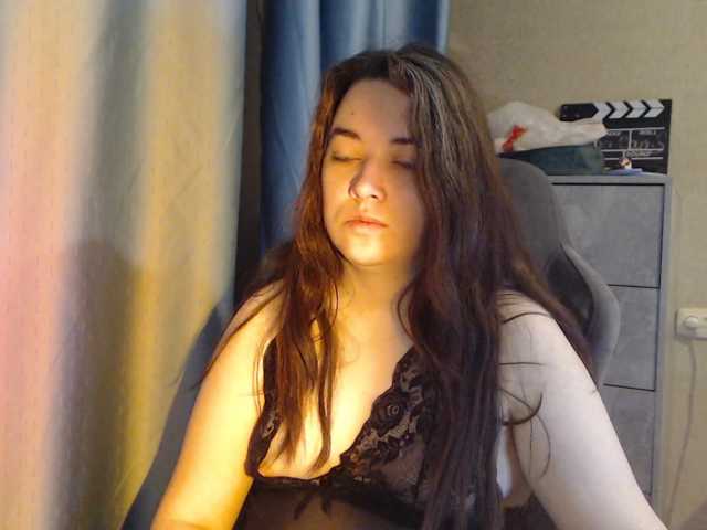 Snezhannaa live cam on BongaCams