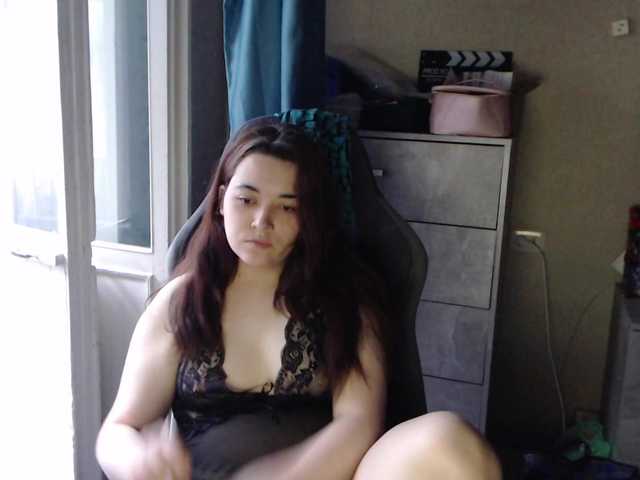 Snezhannaa live cam on BongaCams