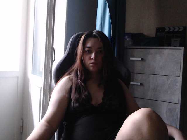 Snezhannaa, en directo ahora en BongaCams