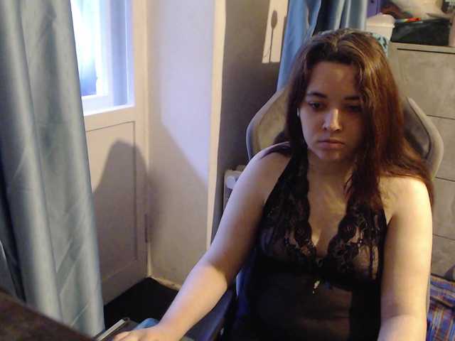 Snezhannaa live cam on BongaCams