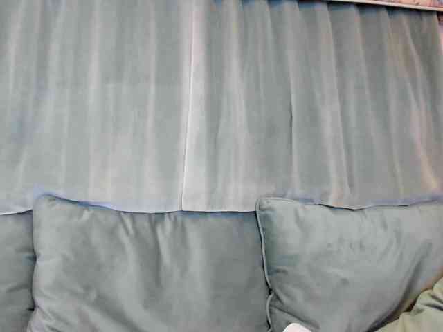 Dirty-Bya webcam
