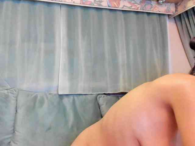 Dirty-Bya webcam