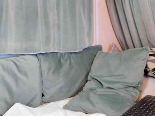 Dirty-Bya webcam