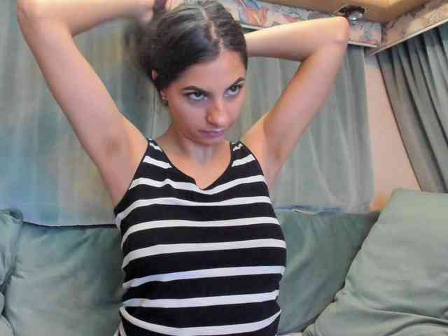 Dirty-Bya webcam