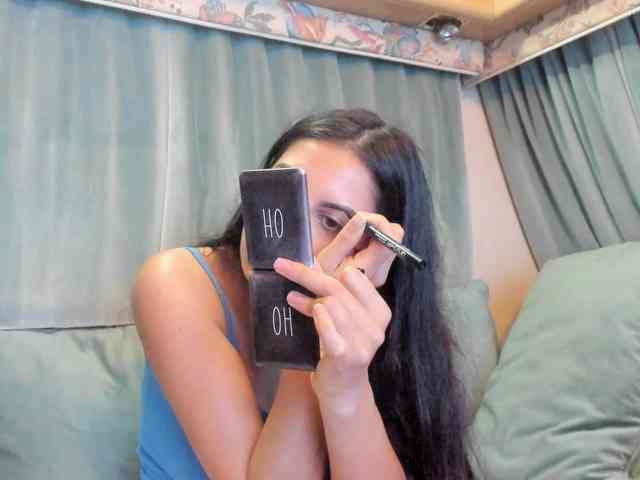 Dirty-Bya webcam