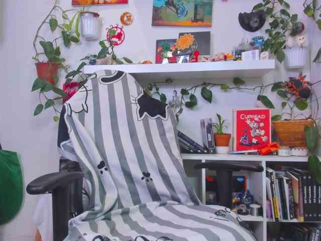 Ponchik_ponponchik webcam