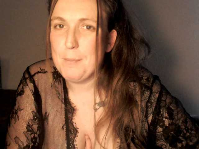 Harleyslut live cam on BongaCams