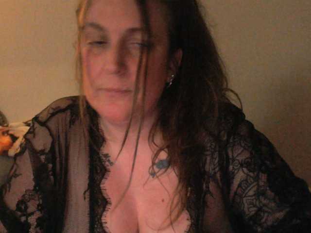 Harleyslut's BongaCams show and profile