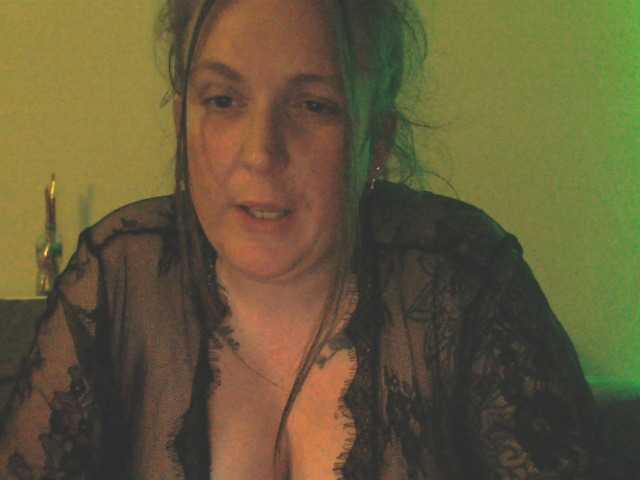 Harleyslut live cam on BongaCams