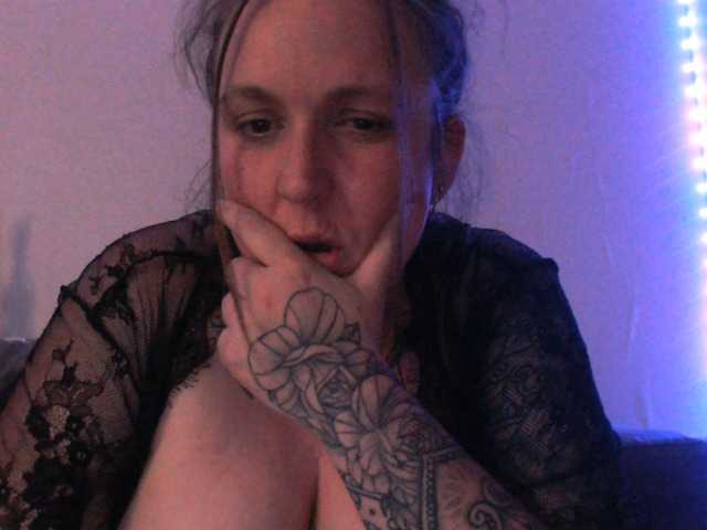 Harleyslut live cam on BongaCams