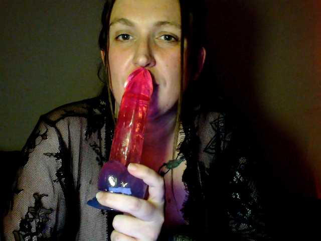 Harleyslut live cam on BongaCams