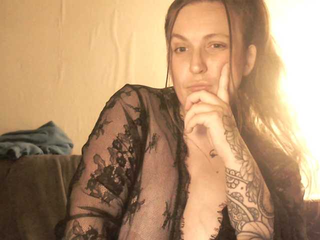 Harleyslut live cam on BongaCams