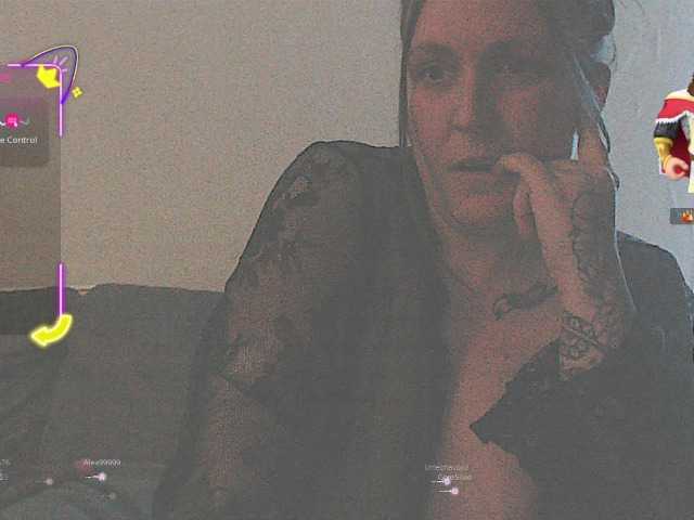 Harleyslut live cam on BongaCams