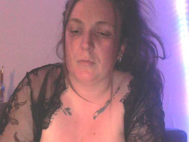 Harleyslut live cam on BongaCams