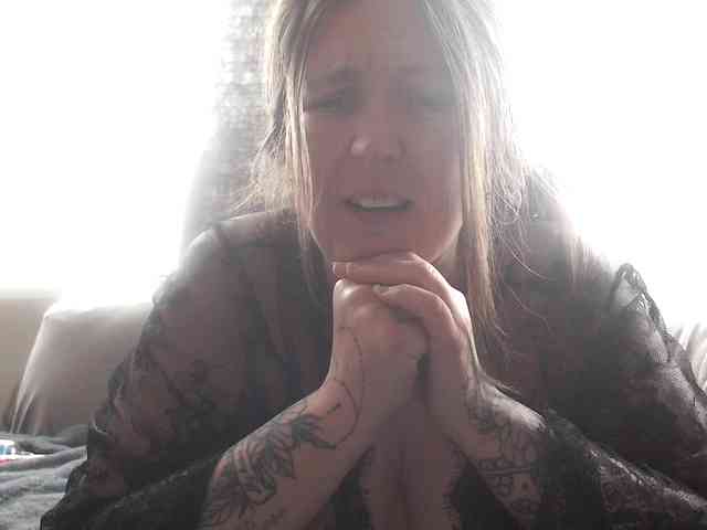 Harleyslut Live Webcam on BongaCams