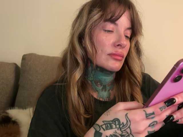 iiixbostonxiii live cam on BongaCams