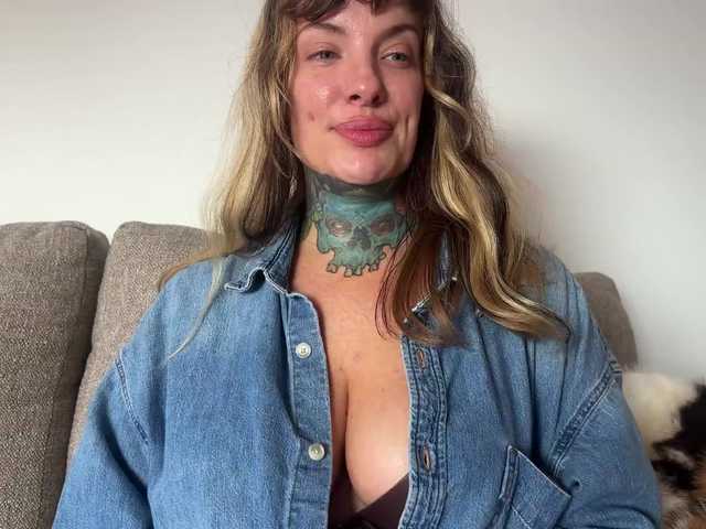 iiixbostonxiii live cam on BongaCams