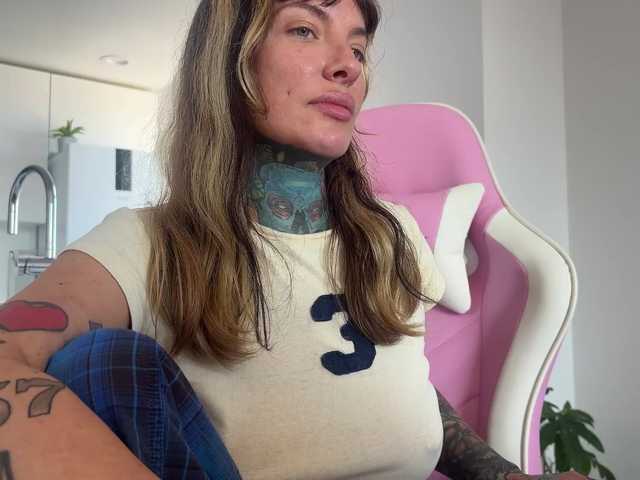 iiixbostonxiii live cam on BongaCams