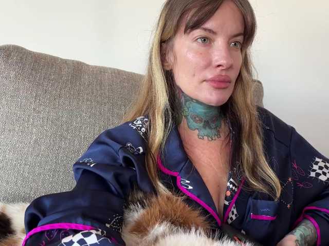 iiixbostonxiii live cam on BongaCams