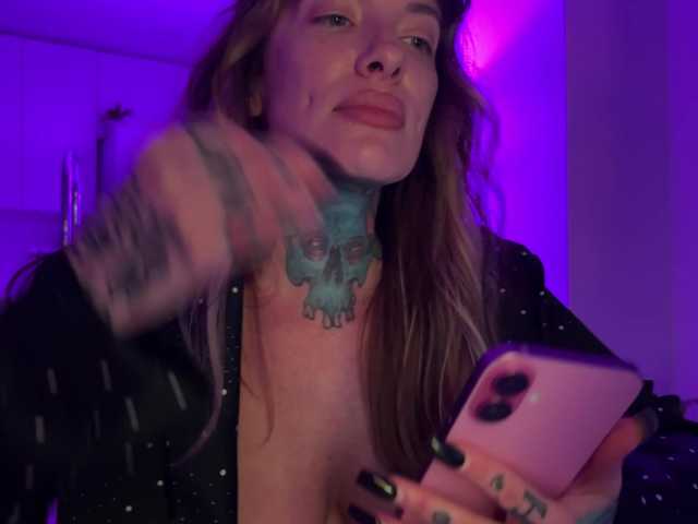 iiixbostonxiii live cam on BongaCams