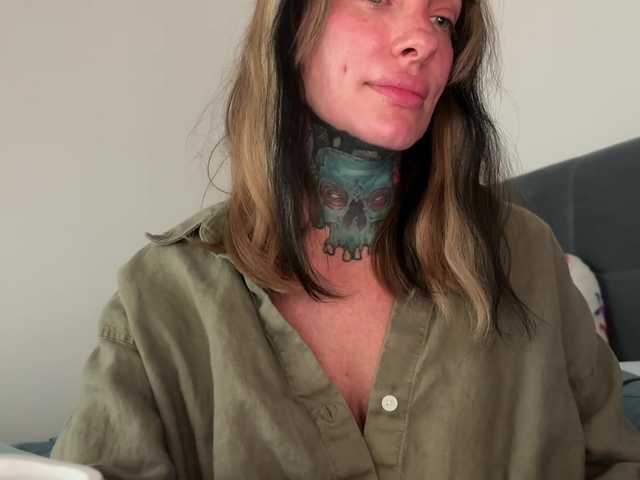 iiixbostonxiii's BongaCams show and profile