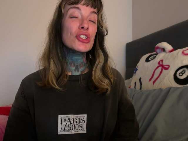 iiixbostonxiii's BongaCams show and profile