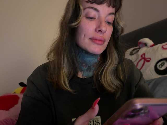 iiixbostonxiii's BongaCams show and profile