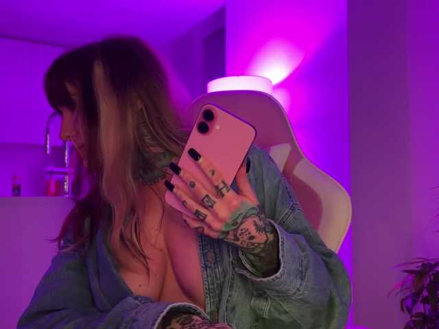 iiixbostonxiii, en directo ahora en BongaCams